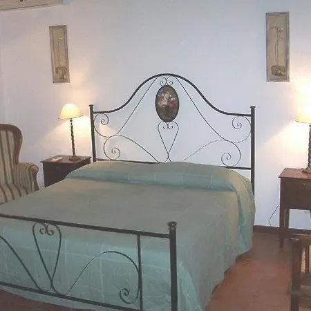 La Perciata Contrada Maeggio